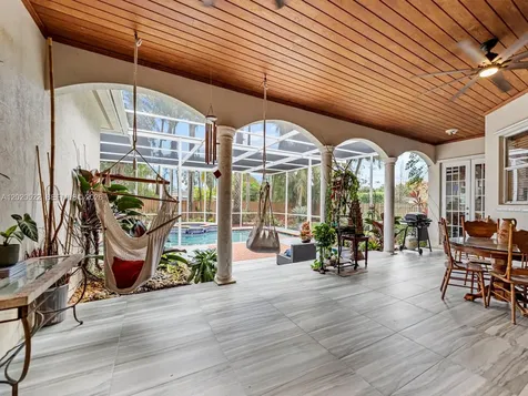 24225 SW 198th Avenue Homestead FL 33031