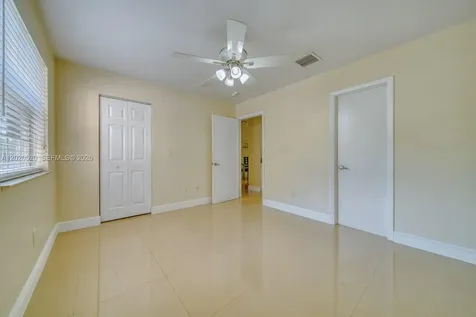 18326 NW 68th Avenue Hialeah FL 33015