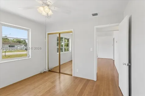 5761 SW 41st Street West Park FL 33023