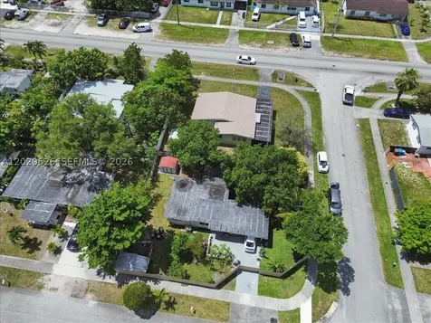 5761 SW 41st Street West Park FL 33023