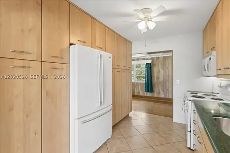 5761 SW 41st Street West Park FL 33023