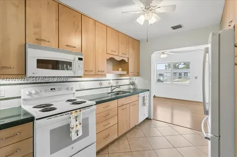 5761 SW 41st Street West Park FL 33023