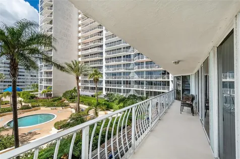 7601 E Treasure Drive North Bay Village FL 33141