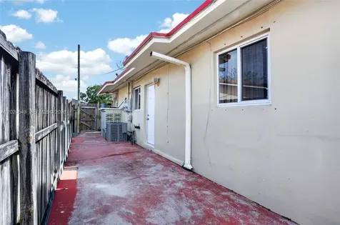 7100 NW 1st Terrace Miami FL 33126