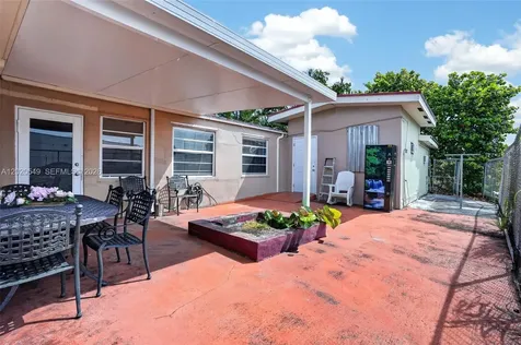 7100 NW 1st Terrace Miami FL 33126