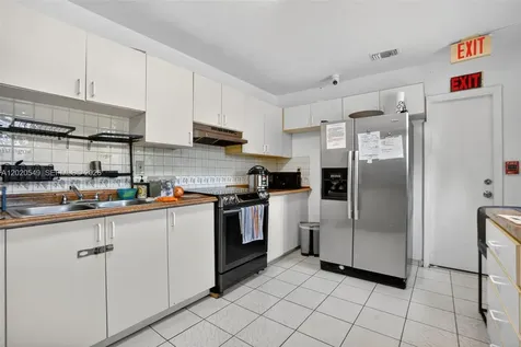 7100 NW 1st Terrace Miami FL 33126