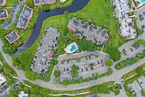 200 Lakeview Drive Weston FL 33326