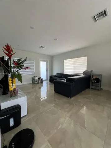 335 W 50th Street Hialeah FL 33012