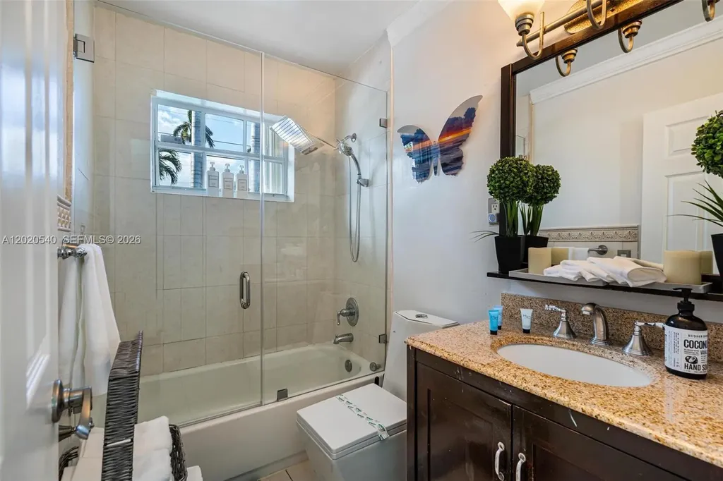 1012 N 13th Terrace Hollywood FL 33019