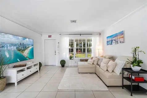 1012 N 13th Terrace Hollywood FL 33019