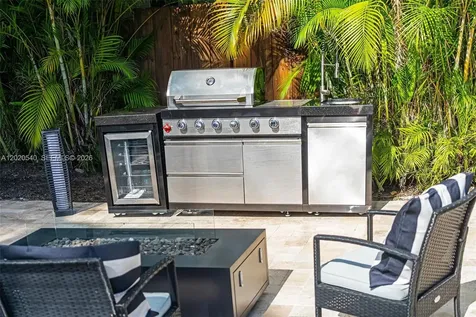 1012 N 13th Terrace Hollywood FL 33019
