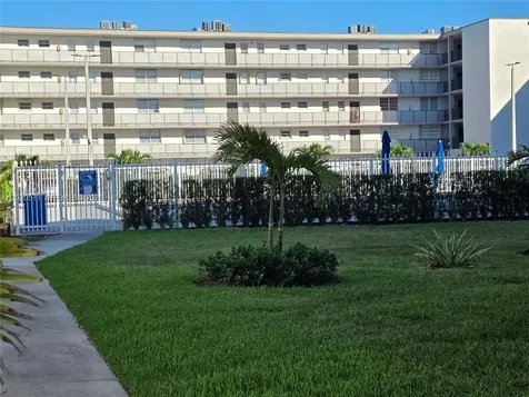 14150 SW 84th Street Miami FL 33183