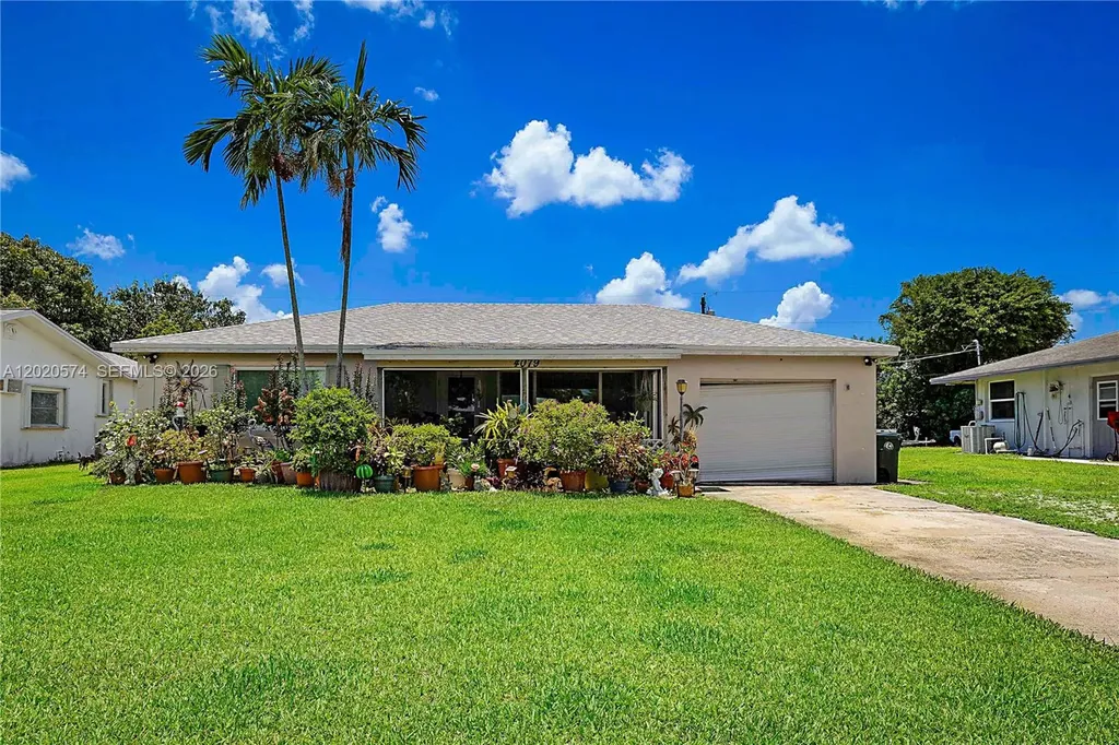 4079 Dahl Drive Green Acres FL 33463