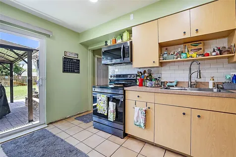 4079 Dahl Drive Green Acres FL 33463