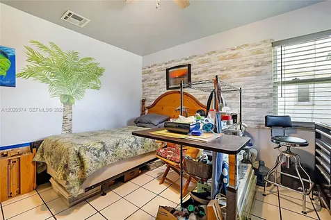 4079 Dahl Drive Green Acres FL 33463