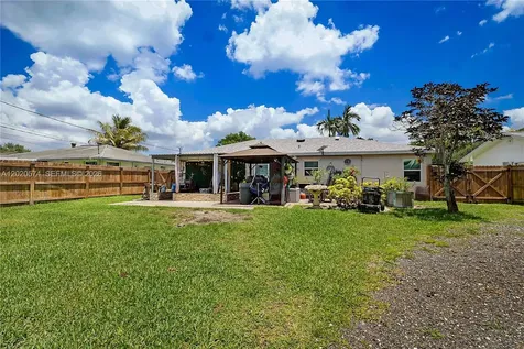 4079 Dahl Drive Green Acres FL 33463