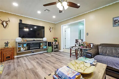 4079 Dahl Drive Green Acres FL 33463