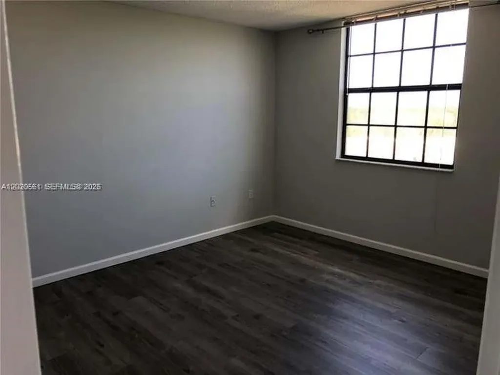 1919 Van Buren Hollywood FL 33020