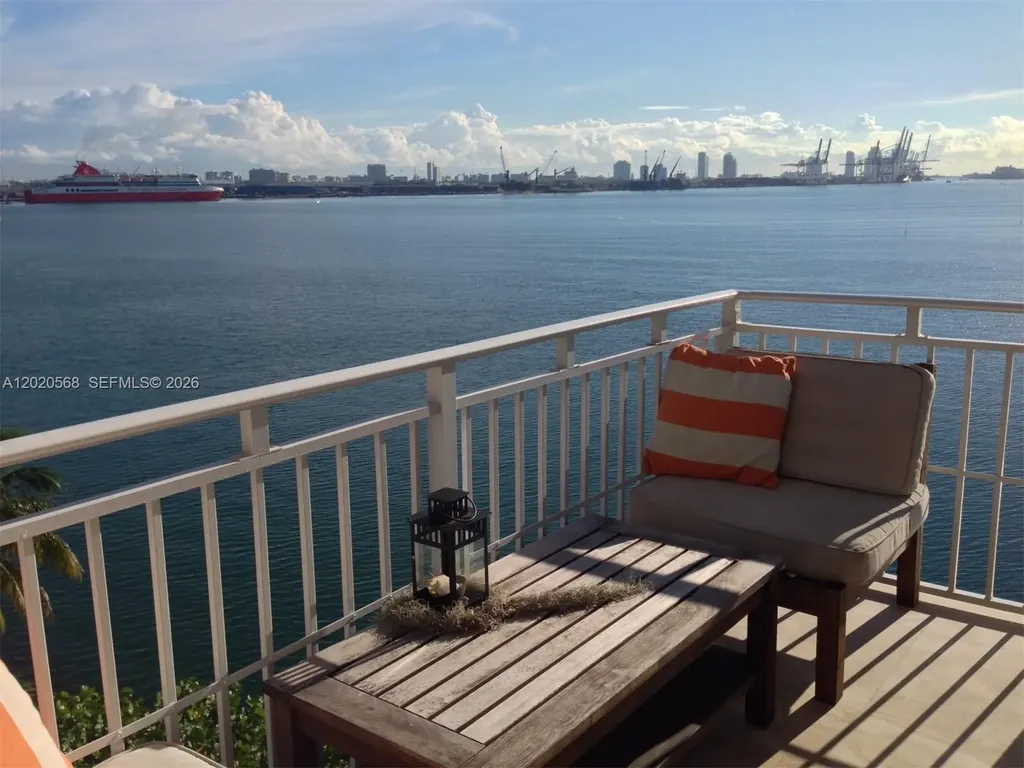 770 Claughton Island Drive Miami FL 33131