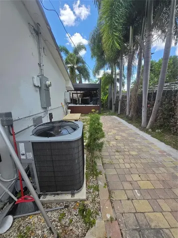 1730 SW 93rd Court Miami FL 33165