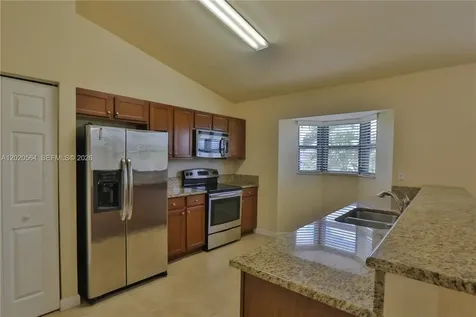 22421 SW 88th Place Cutler Bay FL 33190