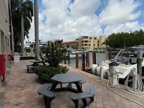 1801 SE 17th St Bay #7 Fort Lauderdale FL 33316