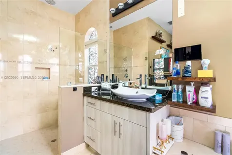 5703 N Sterling Ranch Drive Davie FL 33314