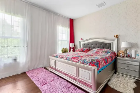 5703 N Sterling Ranch Drive Davie FL 33314