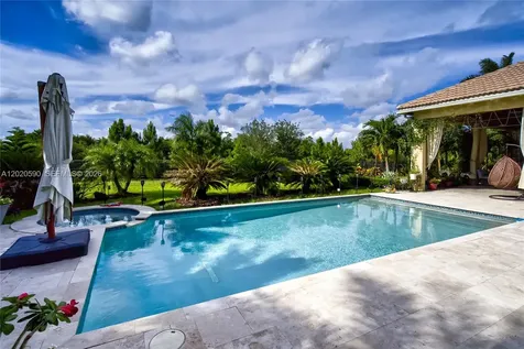 5703 N Sterling Ranch Drive Davie FL 33314