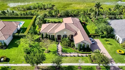 5703 N Sterling Ranch Drive Davie FL 33314