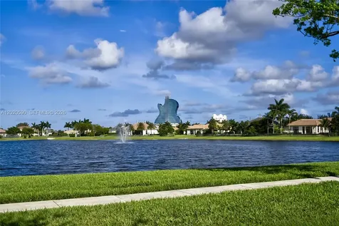 5703 N Sterling Ranch Drive Davie FL 33314