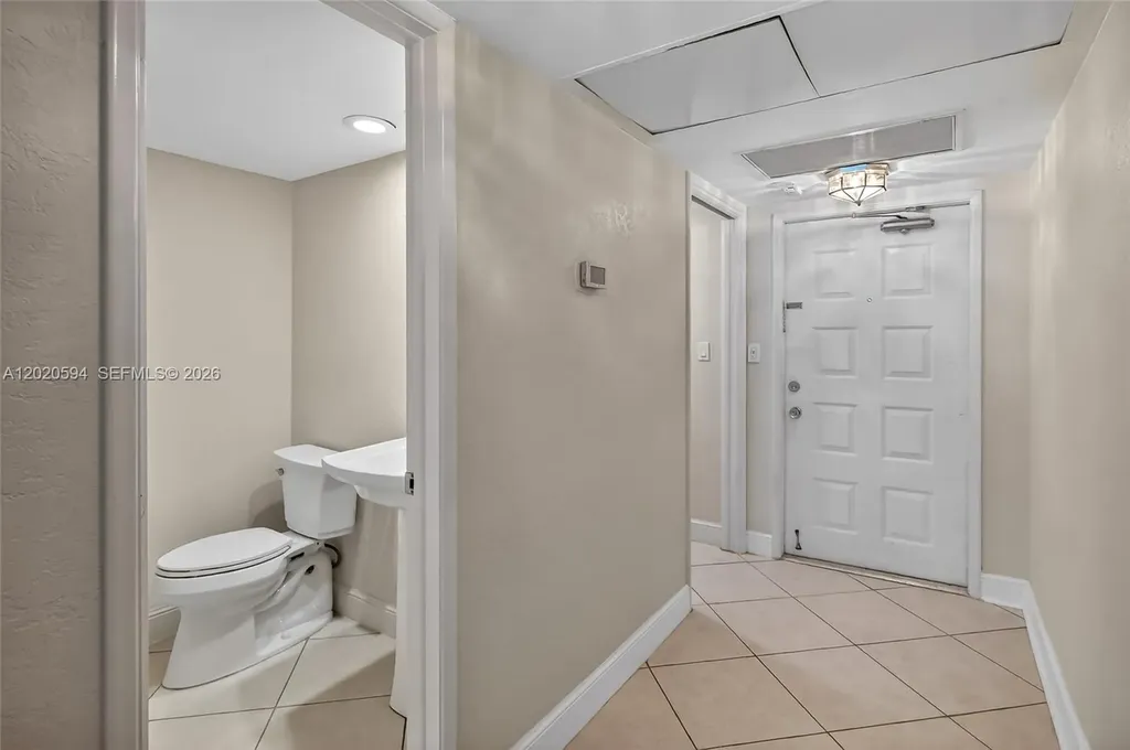4015 W Palm Aire Drive Pompano Beach FL 33069