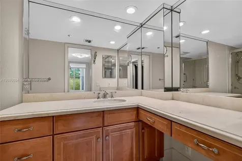 4015 W Palm Aire Drive Pompano Beach FL 33069