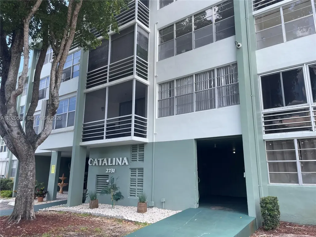 2731 Taft Street Hollywood FL 33020