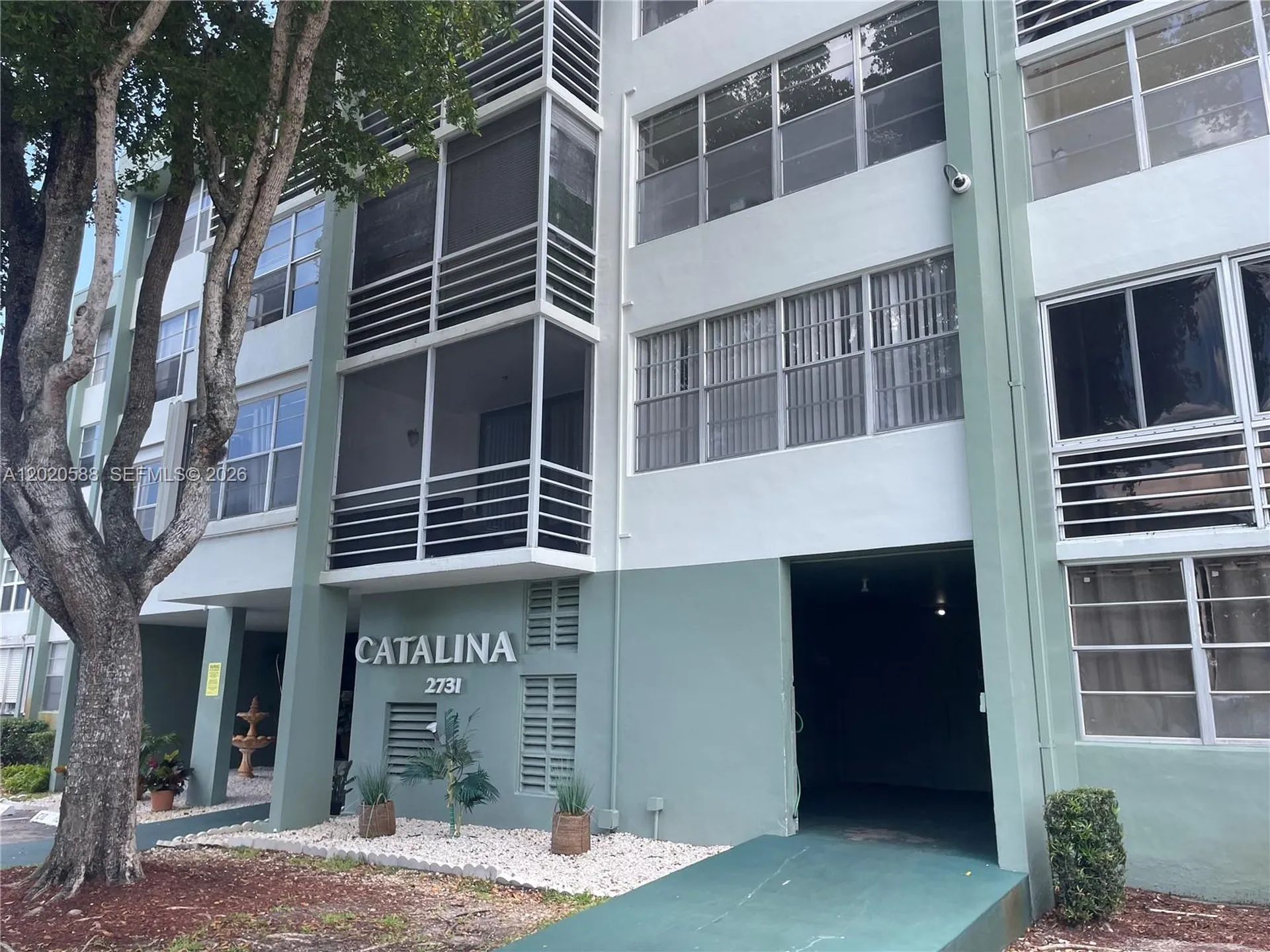 2731 Taft Street Hollywood FL 33020