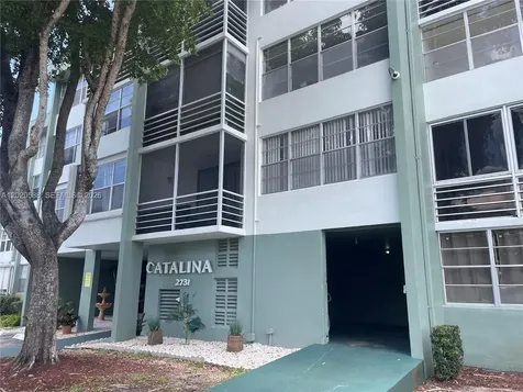 2731 Taft Street Hollywood FL 33020