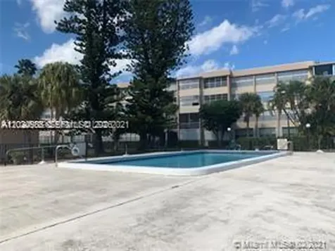2731 Taft Street Hollywood FL 33020