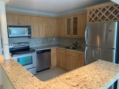 2731 Taft Street Hollywood FL 33020