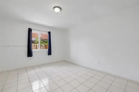 8423 SW 209th Street Cutler Bay FL 33189