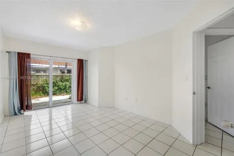 8423 SW 209th Street Cutler Bay FL 33189