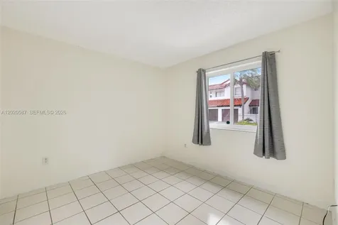 8423 SW 209th Street Cutler Bay FL 33189