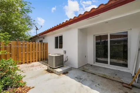 8423 SW 209th Street Cutler Bay FL 33189