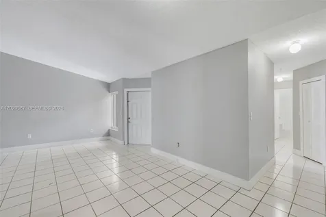 8423 SW 209th Street Cutler Bay FL 33189
