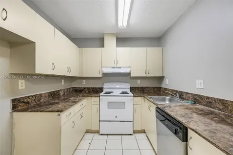 8423 SW 209th Street Cutler Bay FL 33189