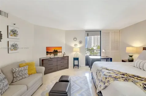 520 Brickell Key Drive Miami FL 33131