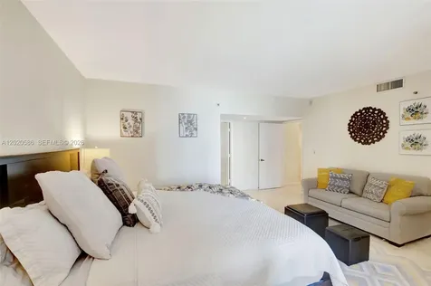 520 Brickell Key Drive Miami FL 33131