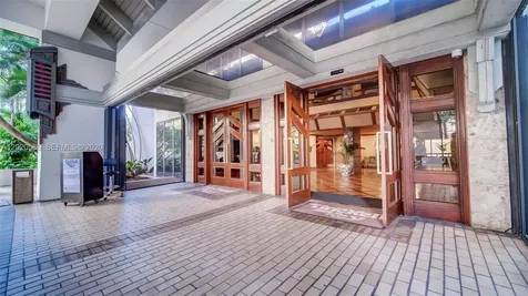 520 Brickell Key Drive Miami FL 33131