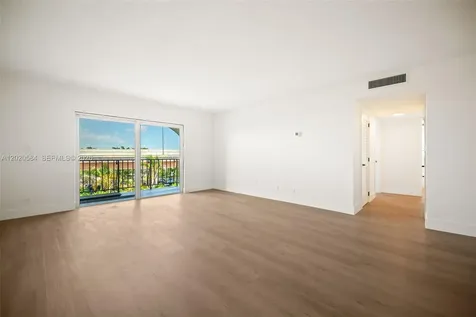 8107 SW 72nd Avenue Miami FL 33143