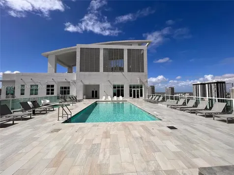 133 NE 2nd Avenue Miami FL 33132