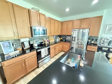 2945 SE 3rd Street Homestead FL 33033